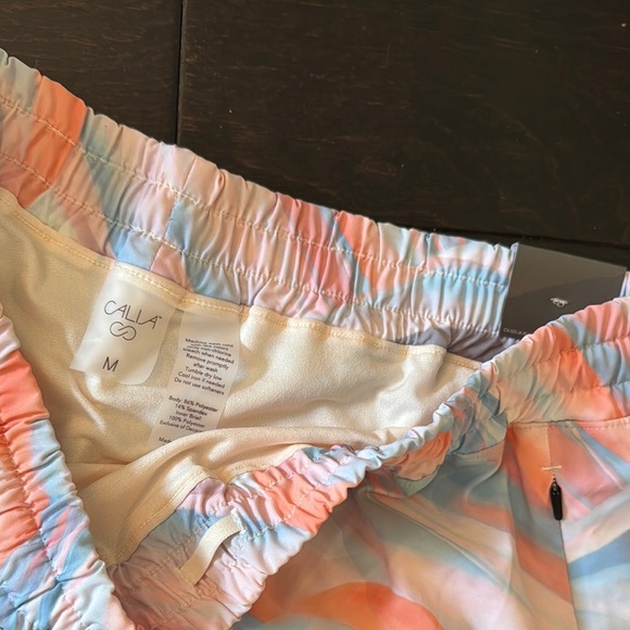 CALIA by Carrie underwood run shorts Stylish Women's Multicolor Shorts NWT M - Picture 3 of 8